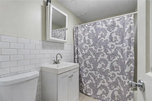 $500,000 | 3301 North Ozanam Avenue, Chicago, IL 60634