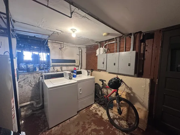 $500,000 | 3301 North Ozanam Avenue, Chicago, IL 60634