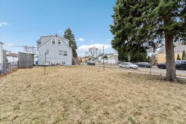 $500,000 | 3301 North Ozanam Avenue, Chicago, IL 60634