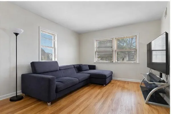 $500,000 | 3301 North Ozanam Avenue, Chicago, IL 60634