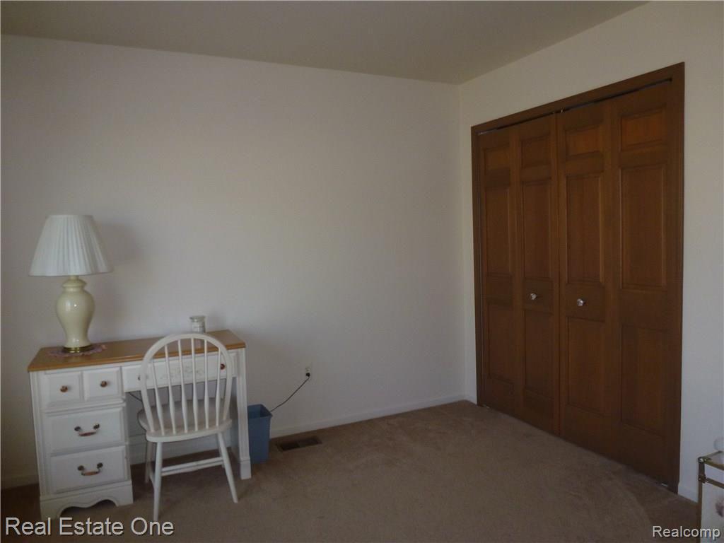 539 Shellbourne Drive Rochester, MI 48309 - Photo 29 of 37 Bedroom No 3