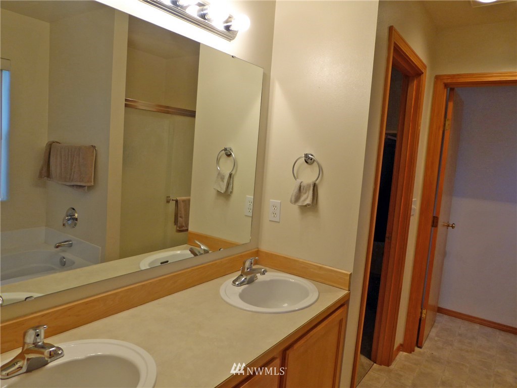 8822 181st Way Southwest Rochester, WA 98579 - Photo 14 of 23 Gallery Image 14