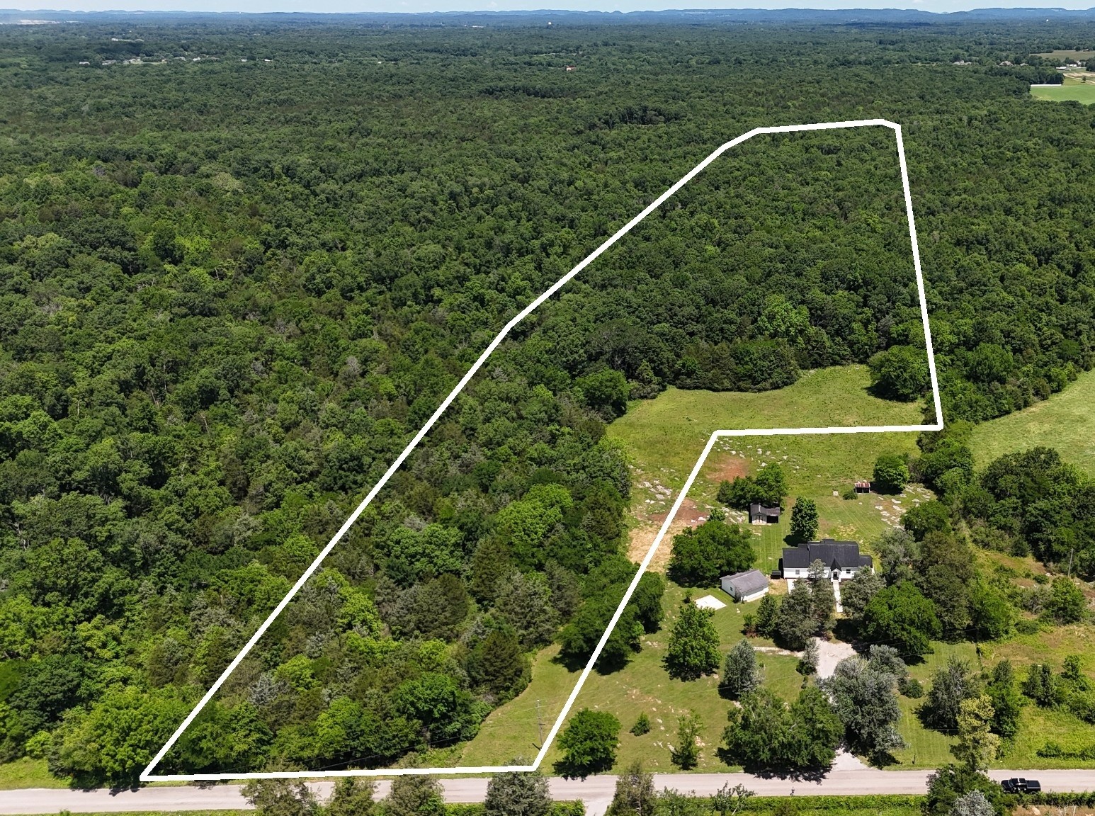 a view of a tennis court