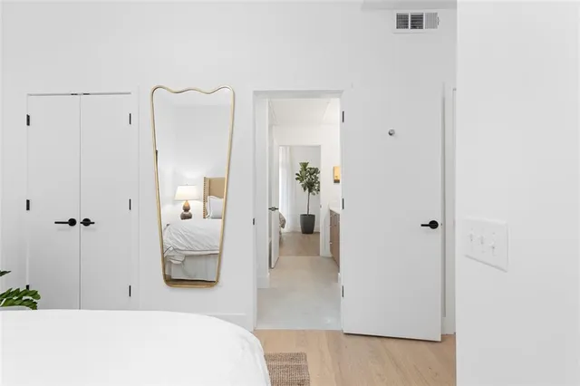 a en suite bathroom with a shower