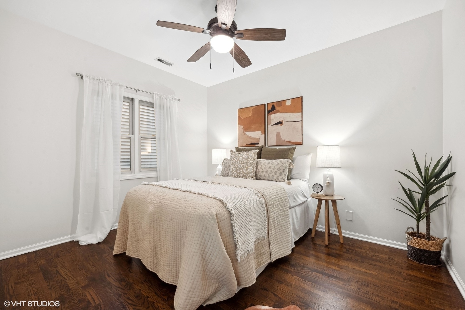 1511 West Oakdale Avenue, Unit 2 Chicago, IL 60657 - Photo 8 of 16