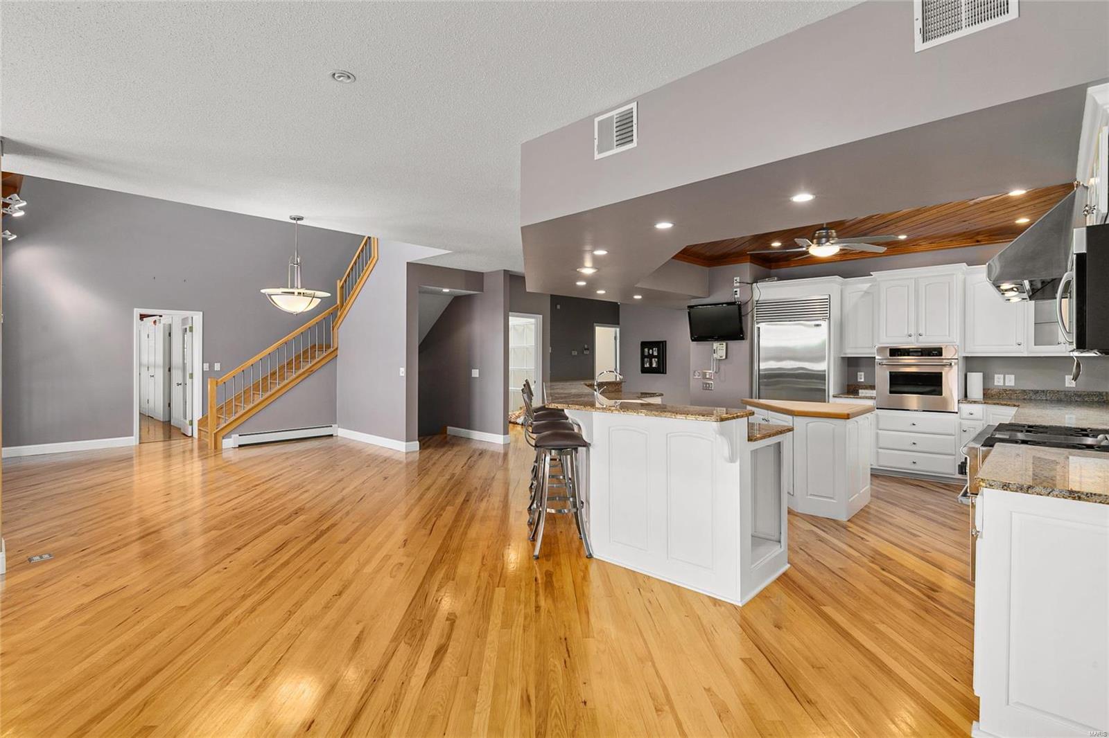 72 Solar Circle Litchfield, IL 62056 - Photo 13 of 56