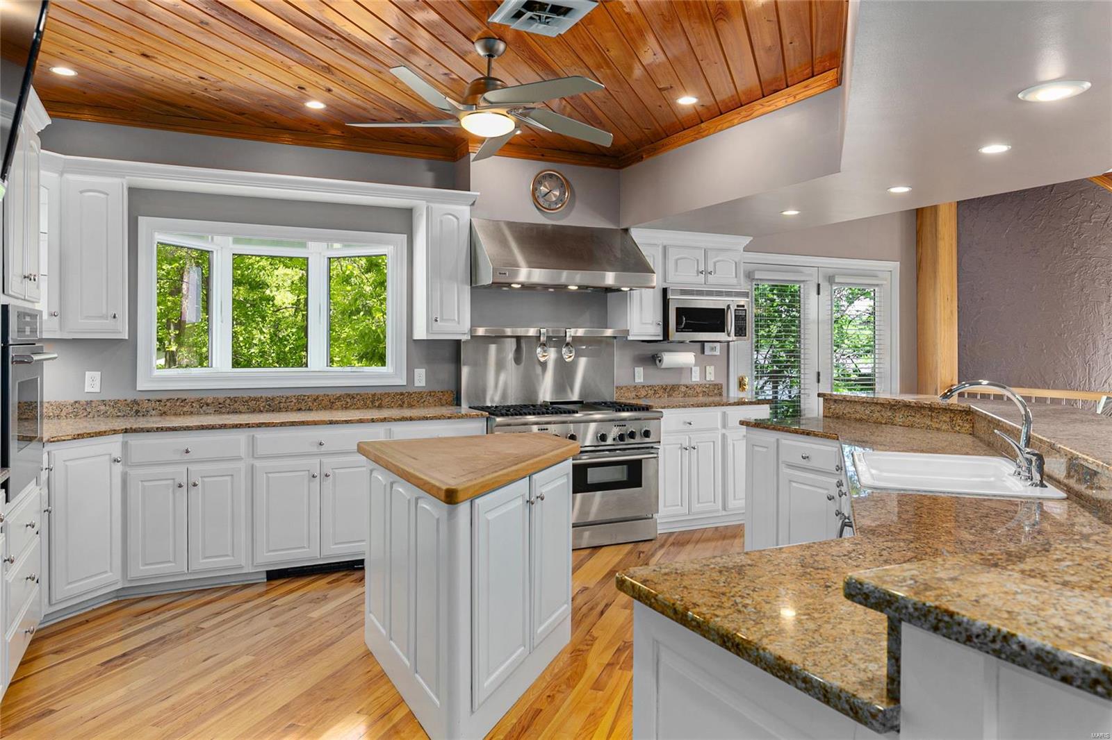 72 Solar Circle Litchfield, IL 62056 - Photo 17 of 56