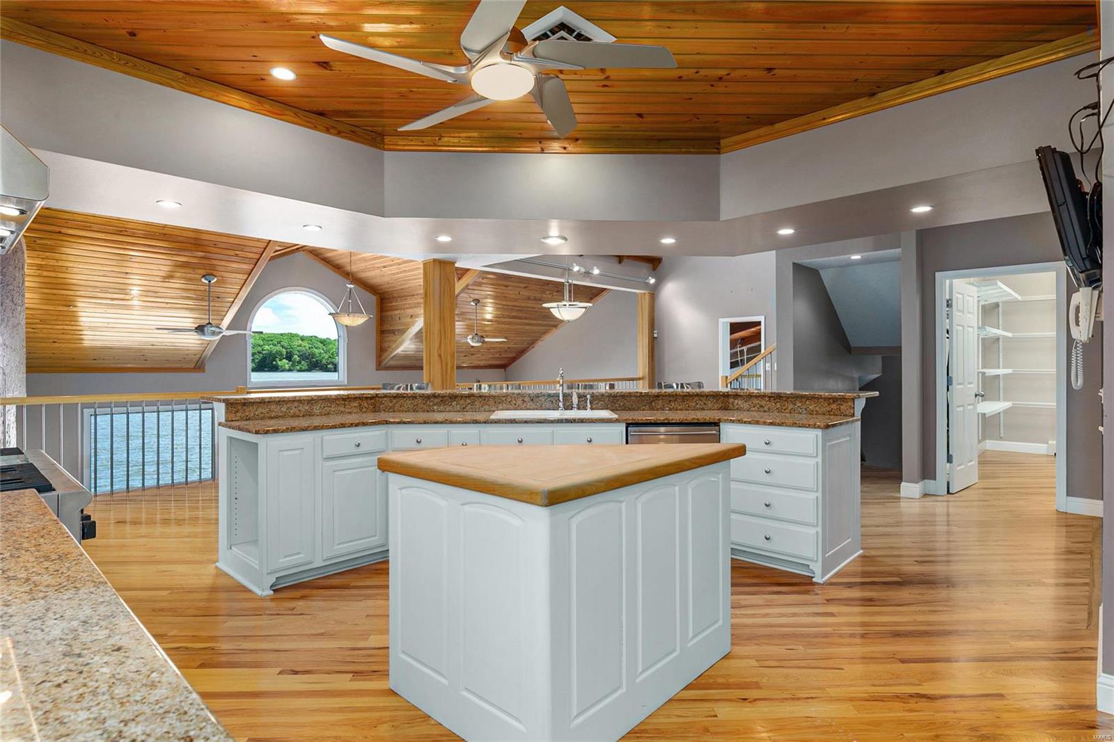 72 Solar Circle Litchfield, IL 62056 - Photo 18 of 56