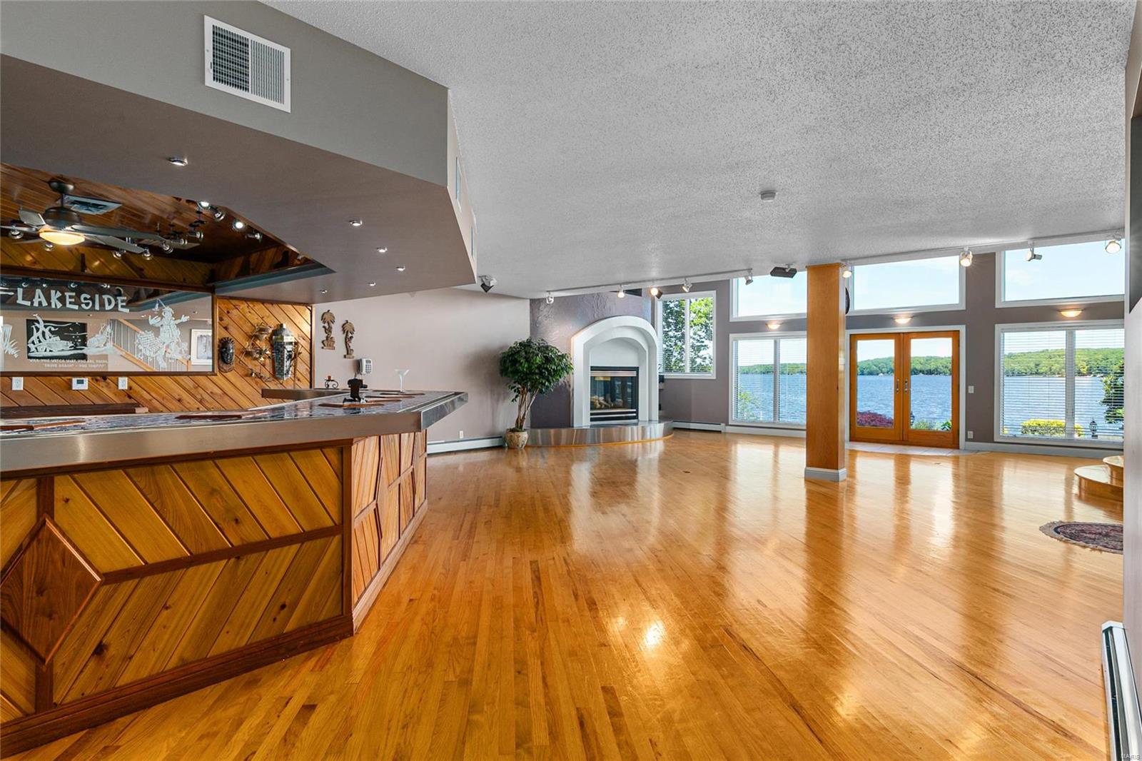 72 Solar Circle Litchfield, IL 62056 - Photo 4 of 56