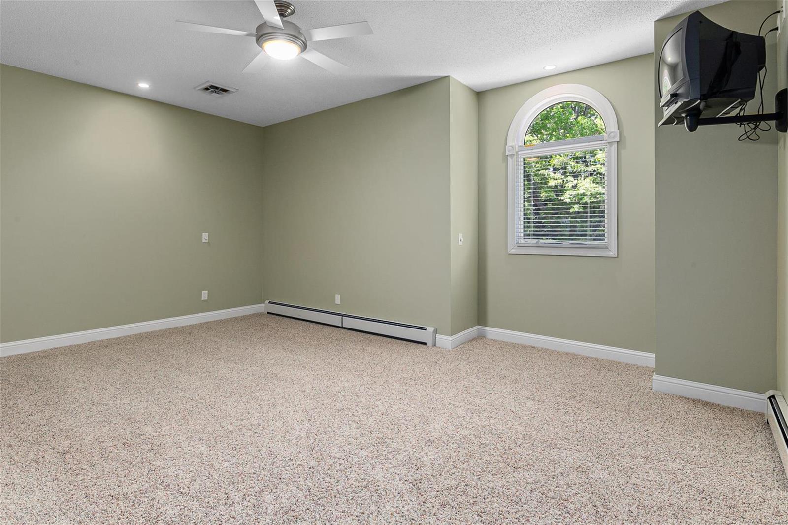 72 Solar Circle Litchfield, IL 62056 - Photo 32 of 56