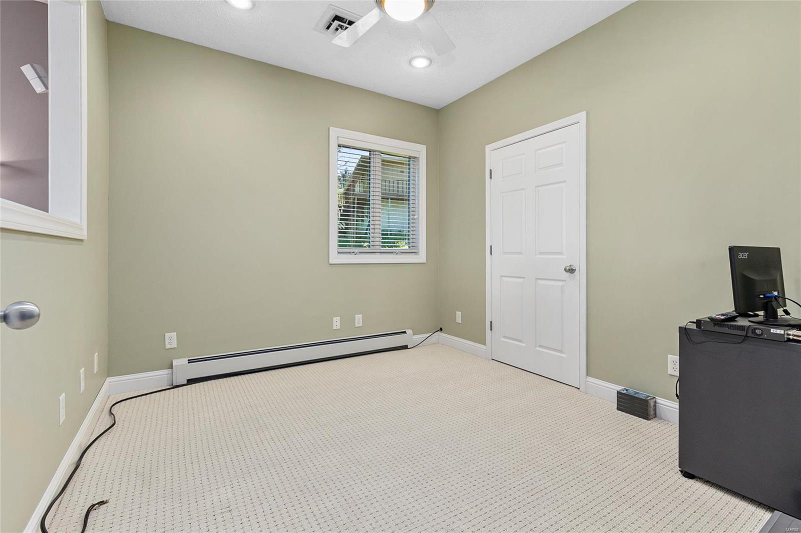 72 Solar Circle Litchfield, IL 62056 - Photo 35 of 56