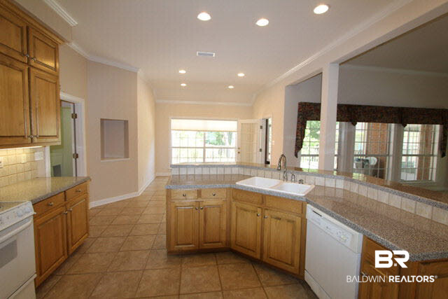 128 Wedge Loop Fairhope, AL 36532 - Photo 8 of 35 Kitchen to Breakfast