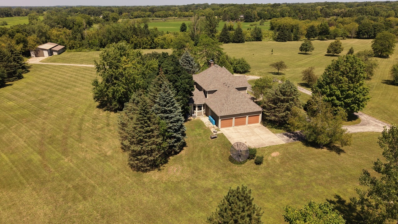42100 North Crawford Road Antioch, IL 60002 - Photo 61 of 65 Gallery Image 61