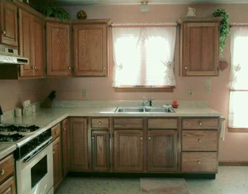 111 Rays Road Fenelton, PA 16034 - Photo 2 of 6 Kitchen.