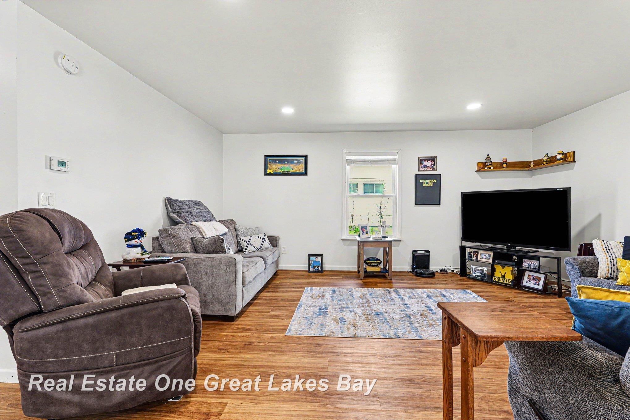 2118 Lakeview Road Standish, MI 48658 - Photo 5 of 28