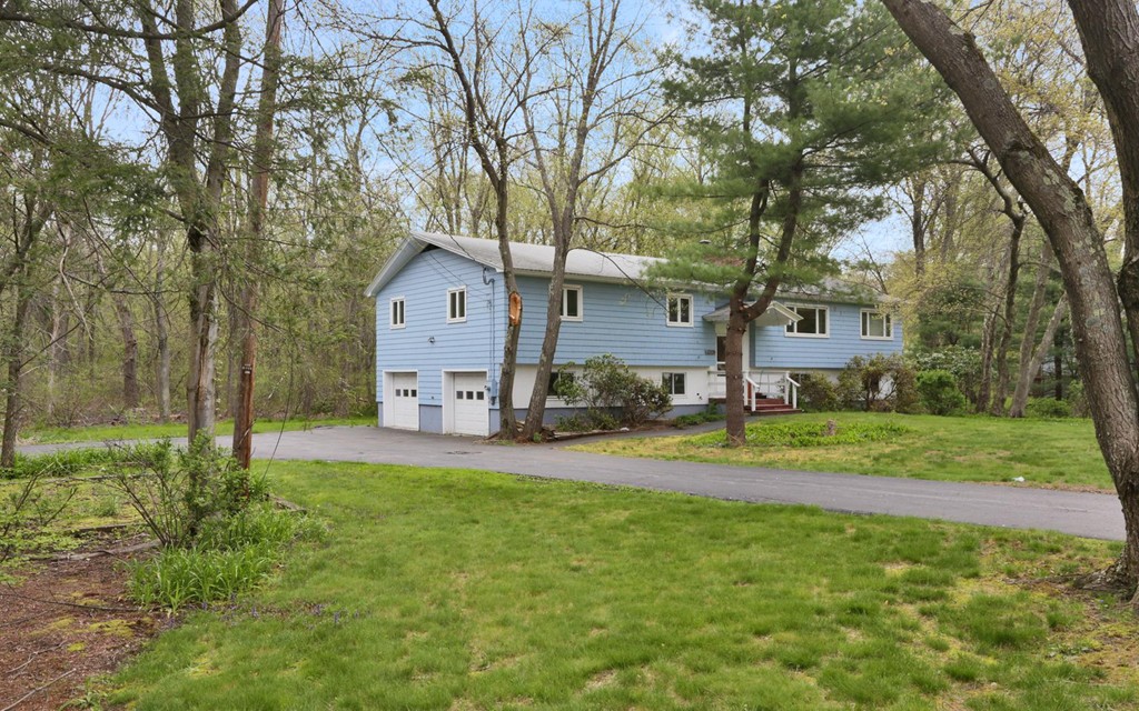 5 Hadley Road Lexington, MA 02420 - Photo 2 of 14 Gallery Image 2