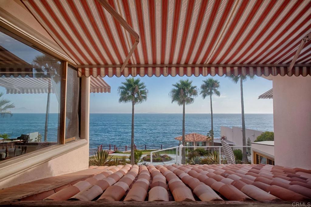 Tijuana-ensenada Transp Highway Sanger, CA 93657 - Photo 11 of 38 a bedroom with furniture and large windows