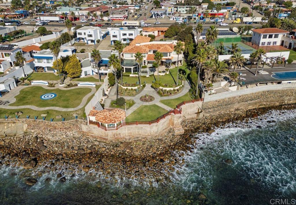Tijuana-ensenada Transp Highway Sanger, CA 93657 - Photo 38 of 38 an aerial view of residential houses with outdoor space