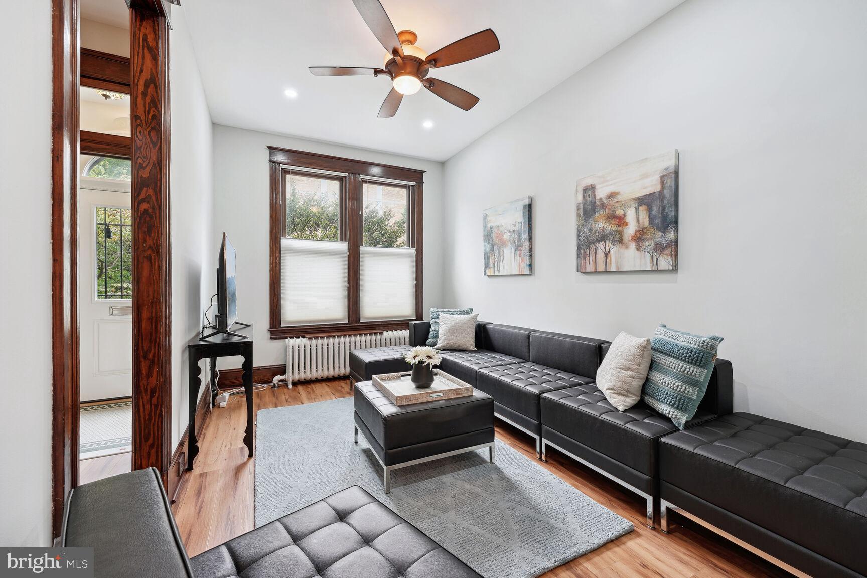 722 13th Street Southeast, Unit A Washington, DC 20003 - Photo 4 of 32