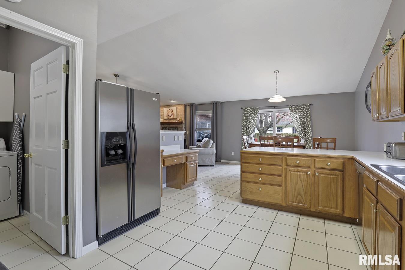 827 Shoshoni Drive Springfield, IL 62711 - Photo 8 of 24 Gallery Image 8