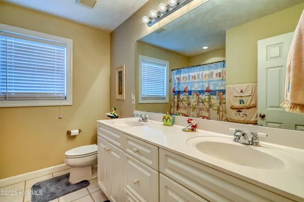 $1,299,000 | 103 Katelyn Drive, Surf City, NC 28445