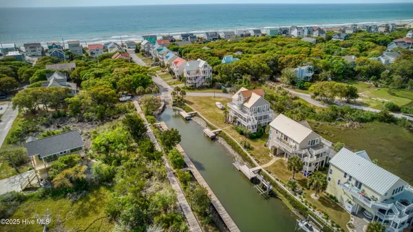 $1,299,000 | 103 Katelyn Drive, Surf City, NC 28445