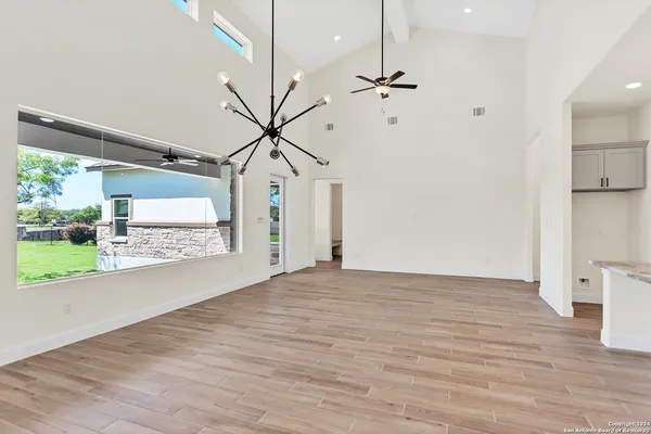 $4,000 | 305 Fire Dance, Horseshoe Bay, TX 78657