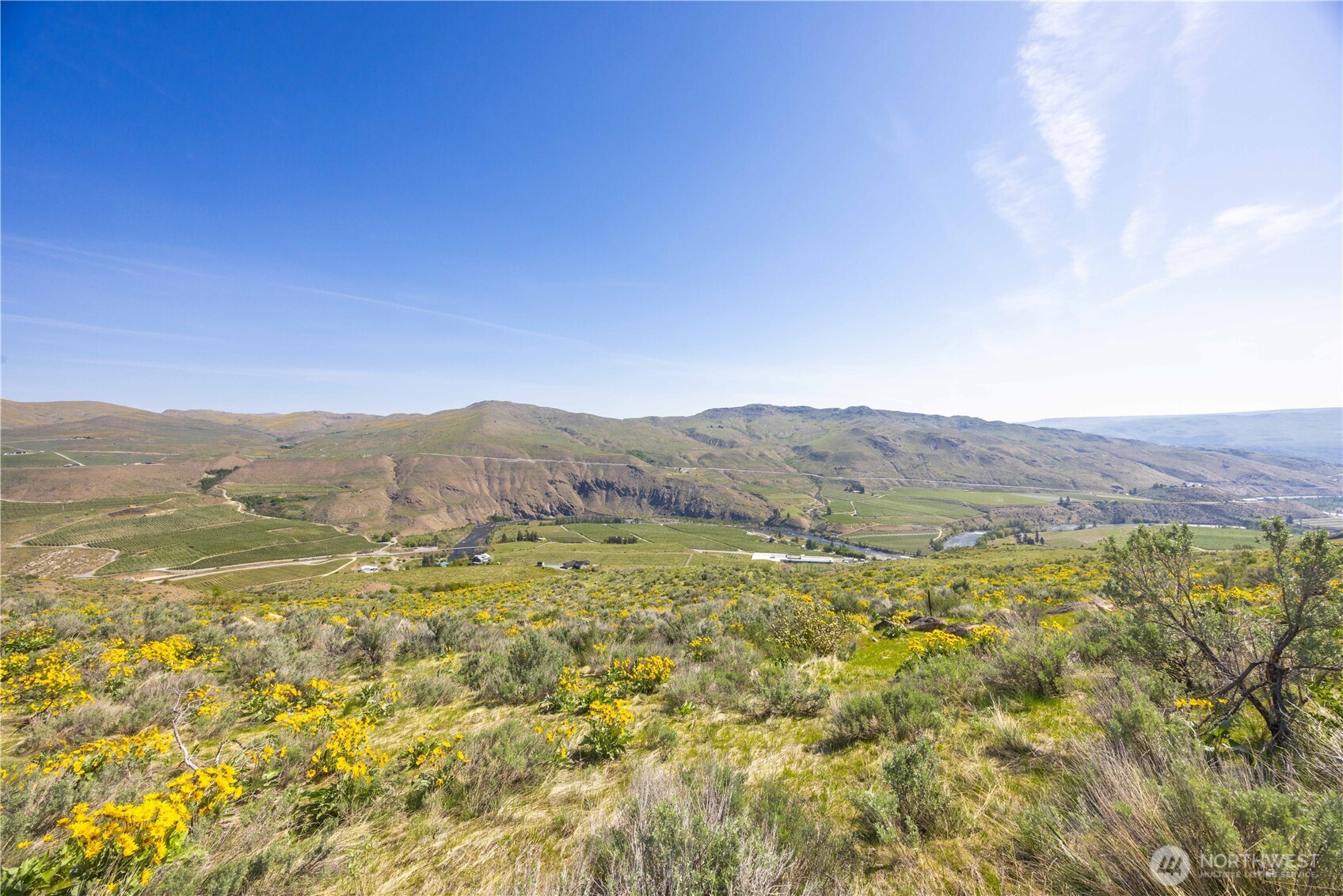 0 Goat Ridge, Unit 7 Pateros, WA 98846 - Photo 22 of 40 a view of an ocean