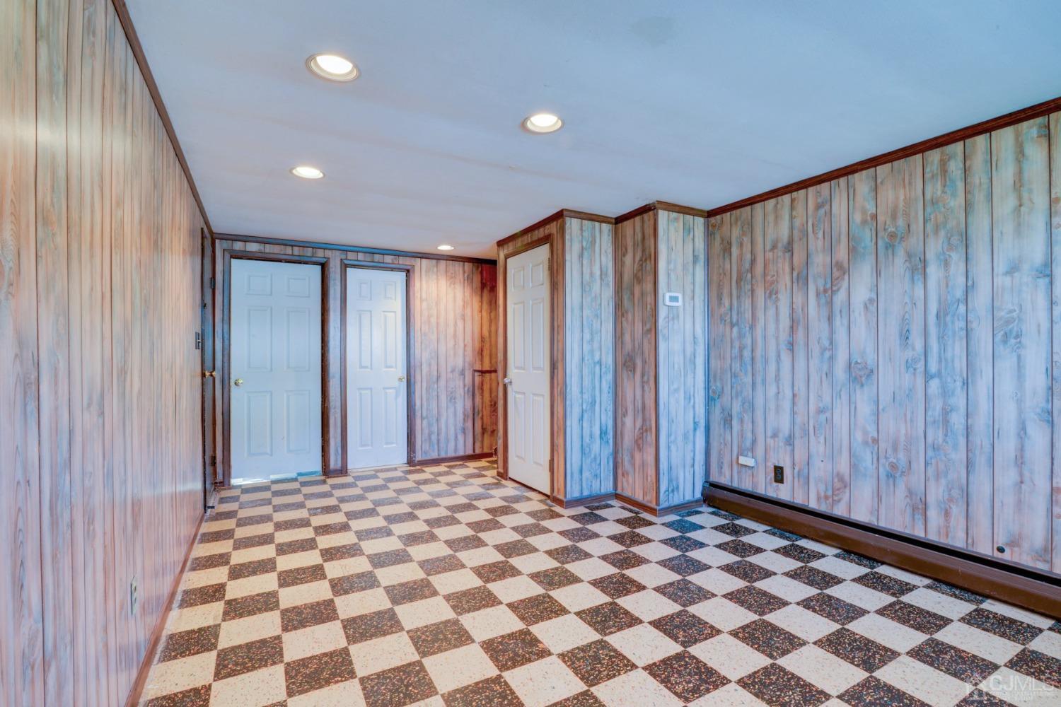 537 Ford Avenue Fords, NJ 08863 - Photo 21 of 31 a view of a hallway
