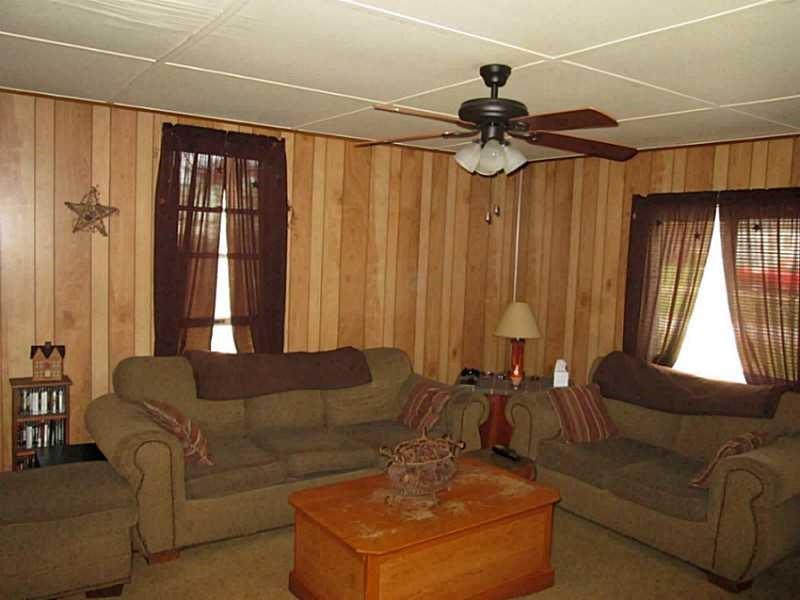 1108 Davis Butler, PA 16001 - Photo 7 of 14 Gallery Image 7