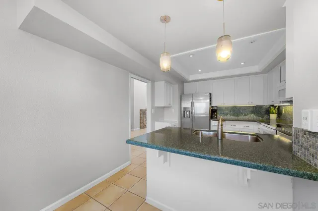 a view of a counter top space