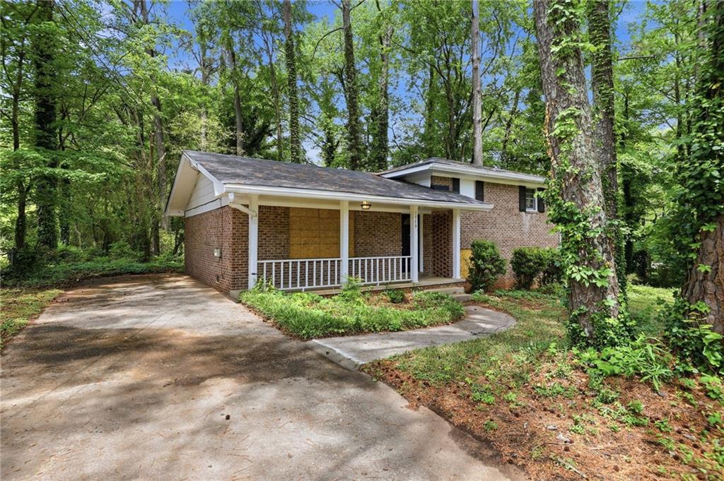 1779 Gretna Green Way Decatur, GA 30035 - Photo 3 of 36
