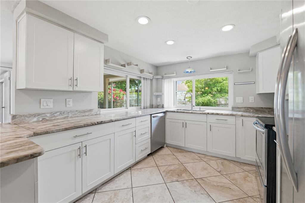 4018 Cashmere Drive New Port Richey, FL 34652 - Photo 8 of 39