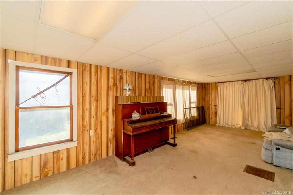 16 Mingus Cove Road Canton, NC 28716 - Photo 3 of 10