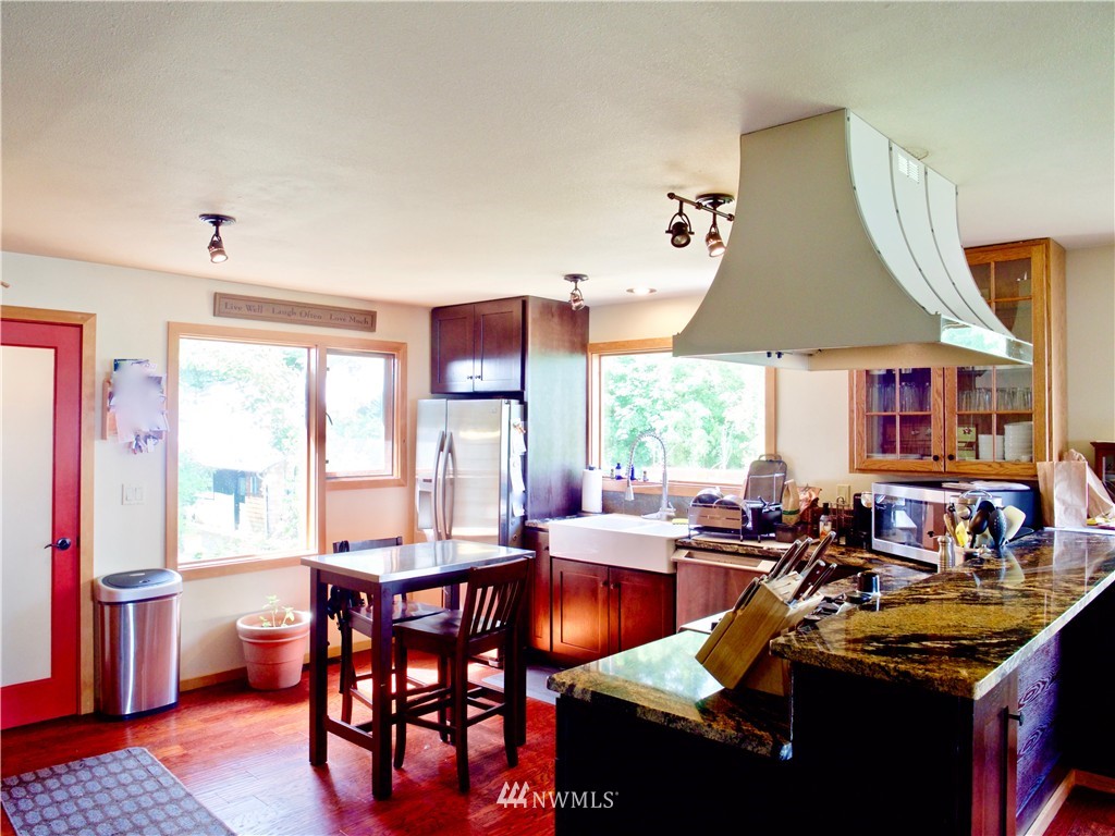 14189 Gibralter Road Anacortes, WA 98221 - Photo 15 of 22 Gallery Image 15