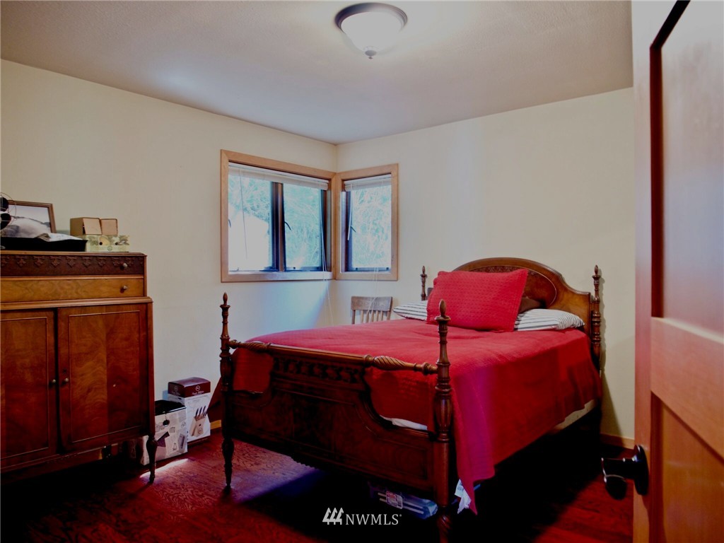 14189 Gibralter Road Anacortes, WA 98221 - Photo 17 of 22 Gallery Image 17