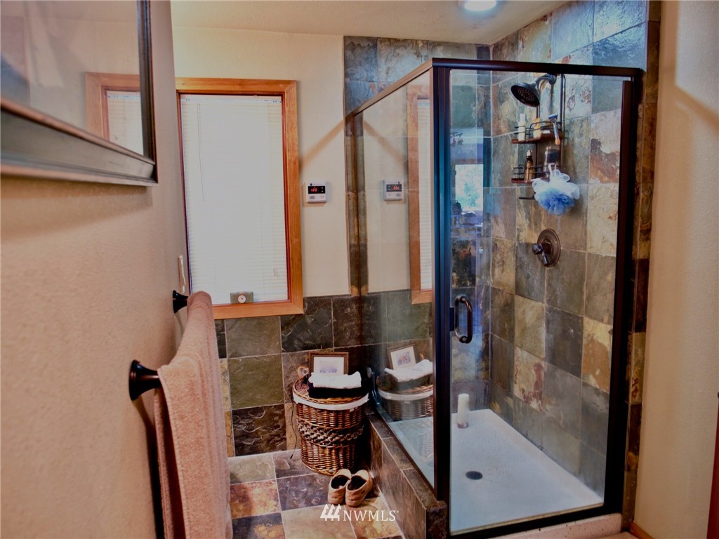 14189 Gibralter Road Anacortes, WA 98221 - Photo 18 of 22 Gallery Image 18
