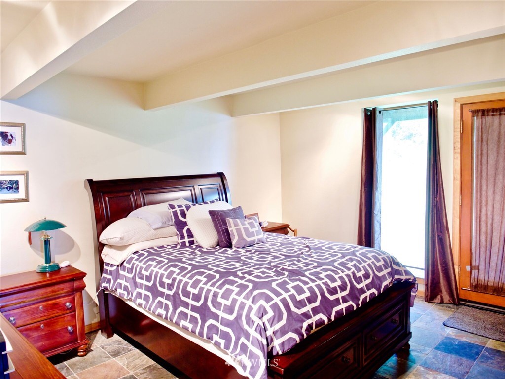 14189 Gibralter Road Anacortes, WA 98221 - Photo 19 of 22 Gallery Image 19