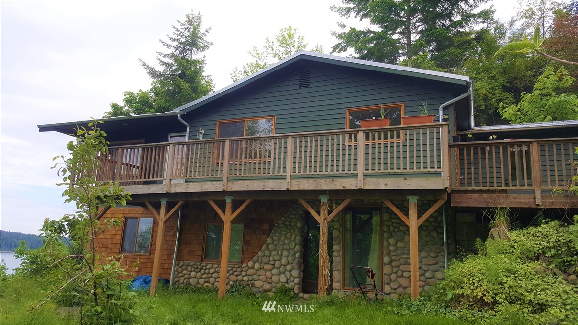 14189 Gibralter Road Anacortes, WA 98221 - Photo 4 of 22 Gallery Image 4