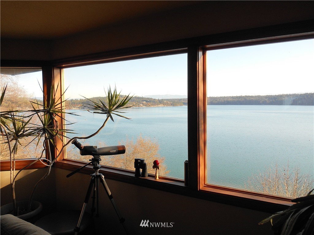 14189 Gibralter Road Anacortes, WA 98221 - Photo 6 of 22 Gallery Image 6