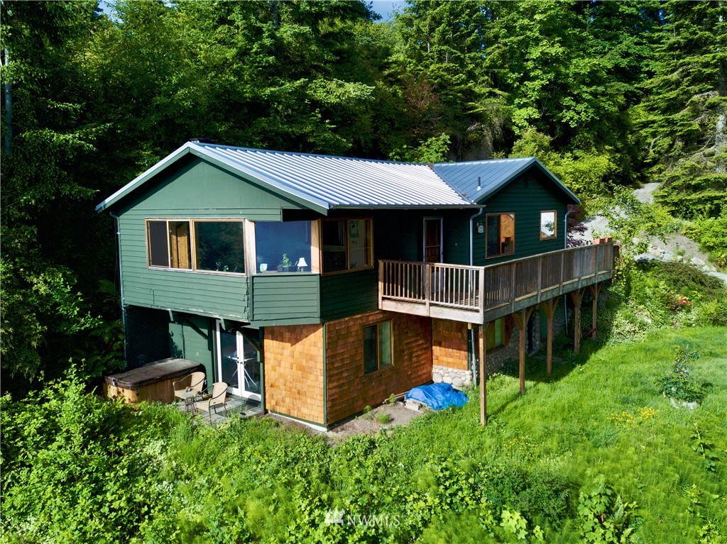 14189 Gibralter Road Anacortes, WA 98221 - Photo 9 of 22 Gallery Image 9