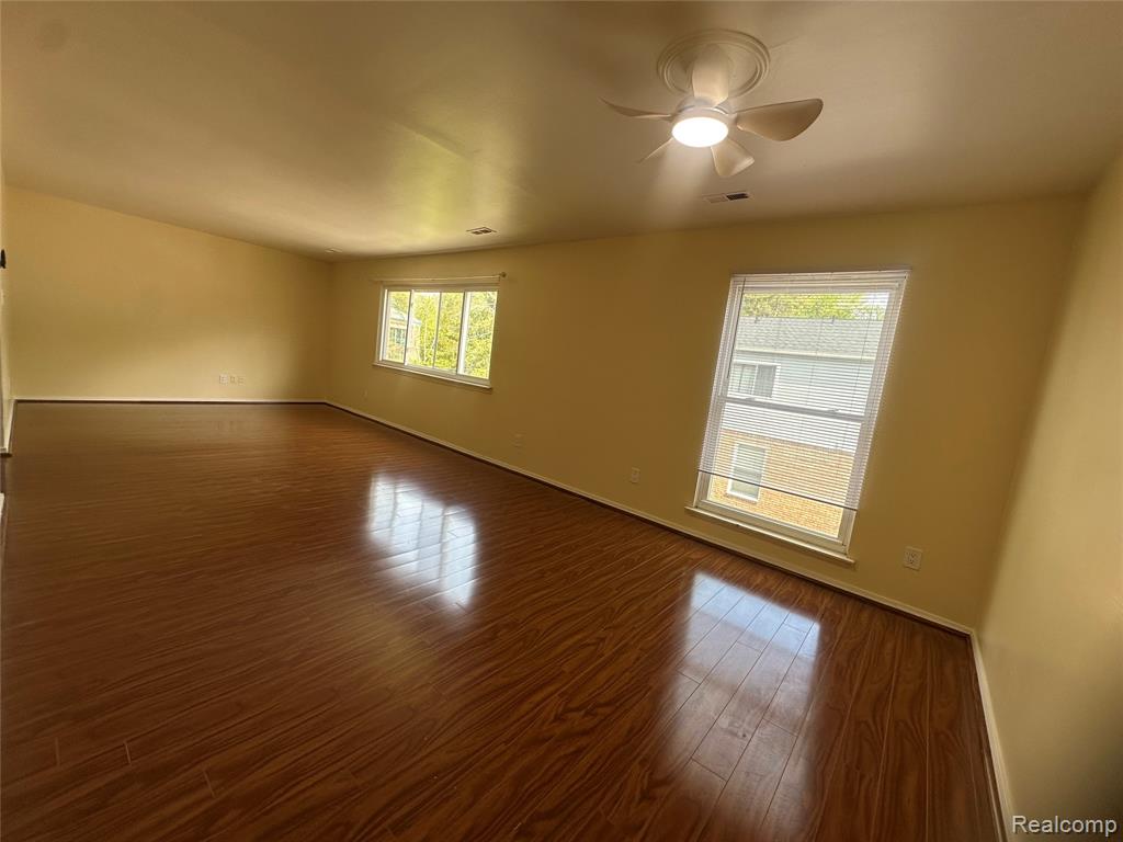 509 East University Drive Rochester, MI 48307 - Photo 4 of 20
