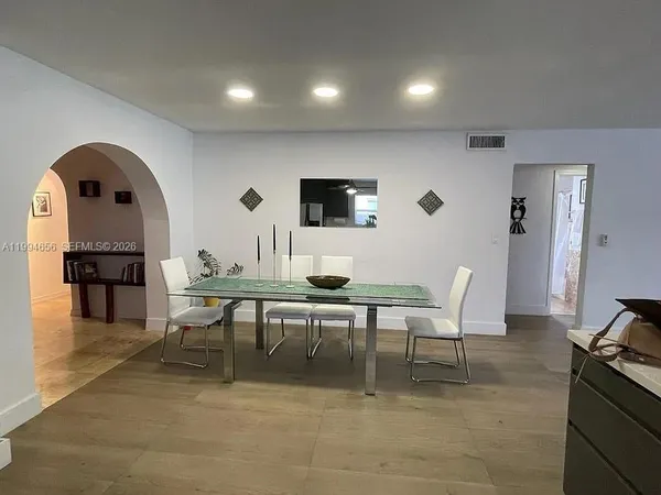 $4,950 | 1143 Lincoln Street, Hollywood, FL 33019