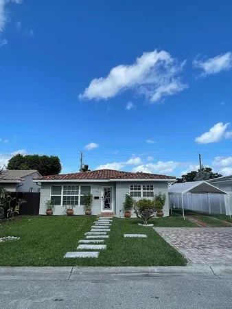 $4,950 | 1143 Lincoln Street, Hollywood, FL 33019