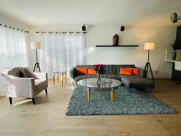 $4,950 | 1143 Lincoln Street, Hollywood, FL 33019