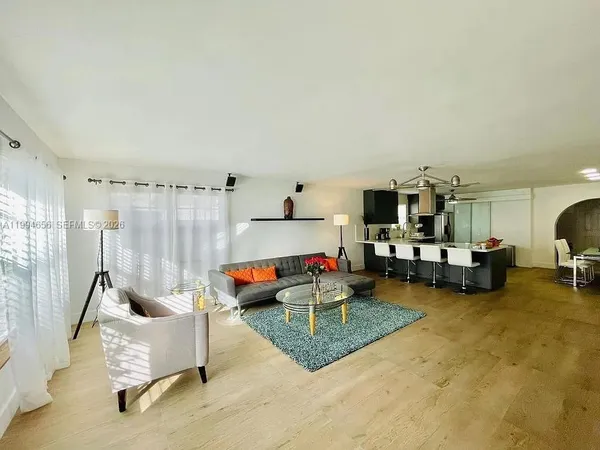 $4,950 | 1143 Lincoln Street, Hollywood, FL 33019