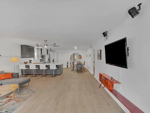 $4,950 | 1143 Lincoln Street, Hollywood, FL 33019