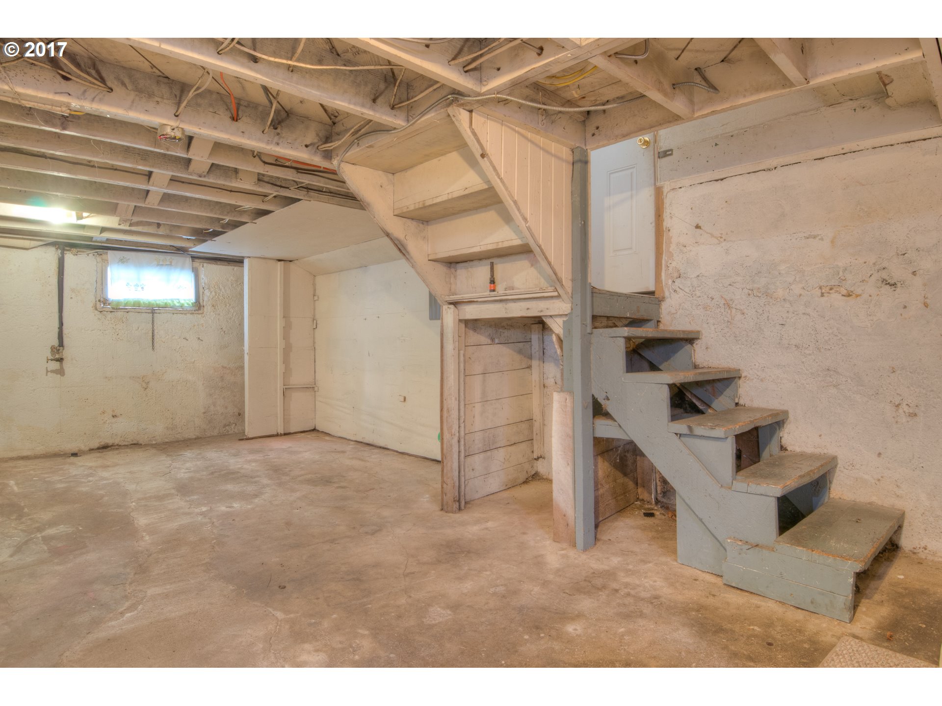 13463 Southeast Foster Road Portland, OR 97236 - Photo 10 of 18 Gallery Image 10