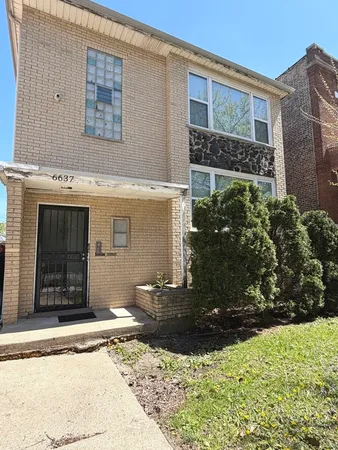 $1,750 | 6637 South Whipple Street, Unit 2, Chicago, IL 60629