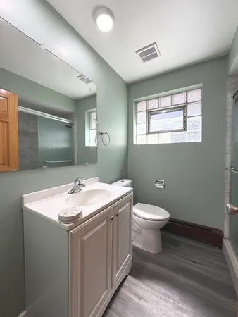 $1,750 | 6637 South Whipple Street, Unit 2, Chicago, IL 60629